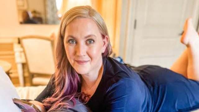 Rebecca Yarros Net Worth